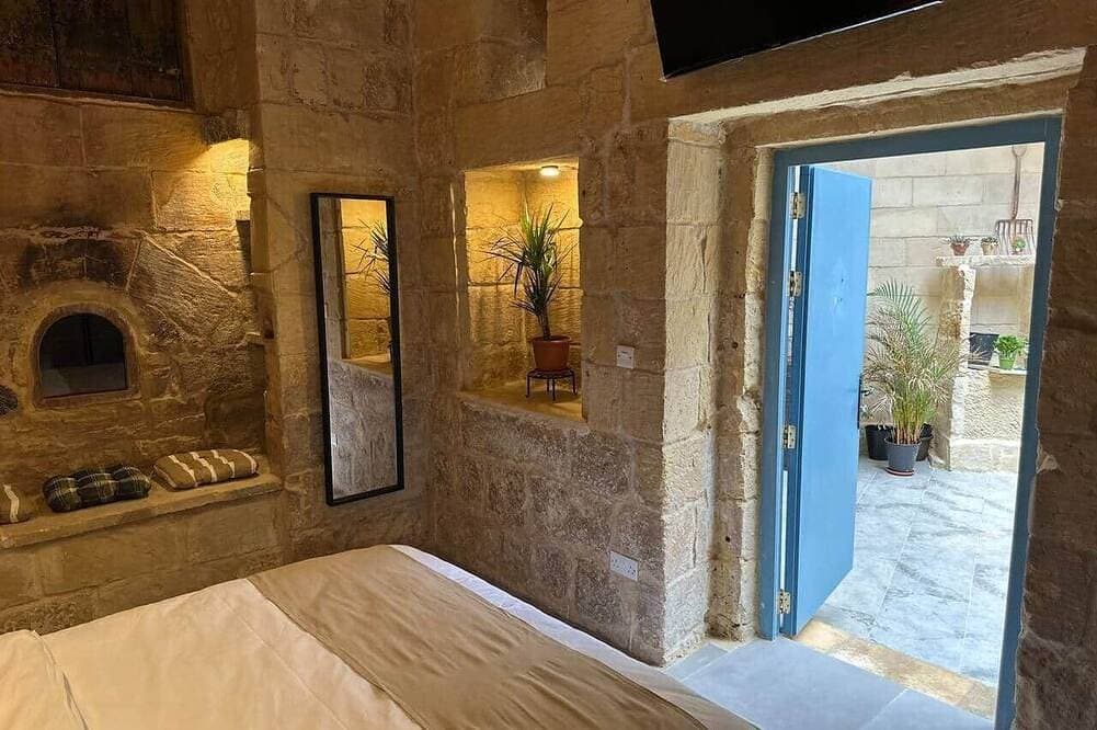Foto 6 von 30: Kappella Boutique • Historic Bread Oven Room