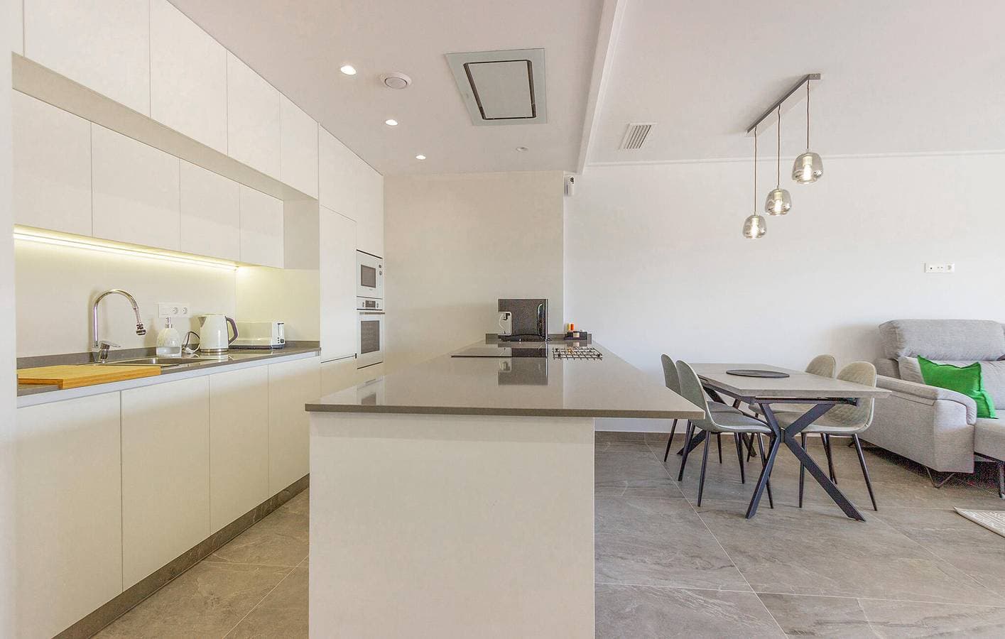 Foto 7 von 24: Appartement am Strand mit Parkplatz, Pool, Terrasse und Internet
