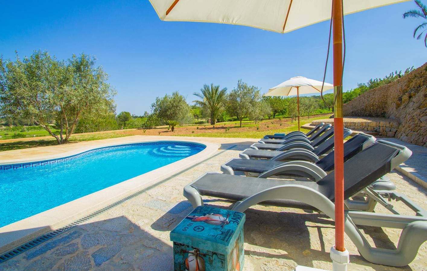 Foto 6 von 46: Sonniges Apartment mit Pool und Terrasse - nahe der Stadt