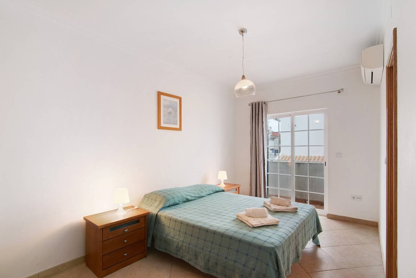 Foto 12 von 26: Ferienhaus 'Moradia Altura' mit privater Terrasse und Balkon