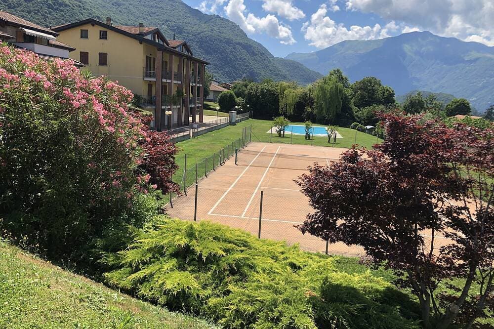 Foto 13 von 30: Comer See - herrlicher Seeblick, Tennisplatz, Pool, Balkon, Garage, WLAN