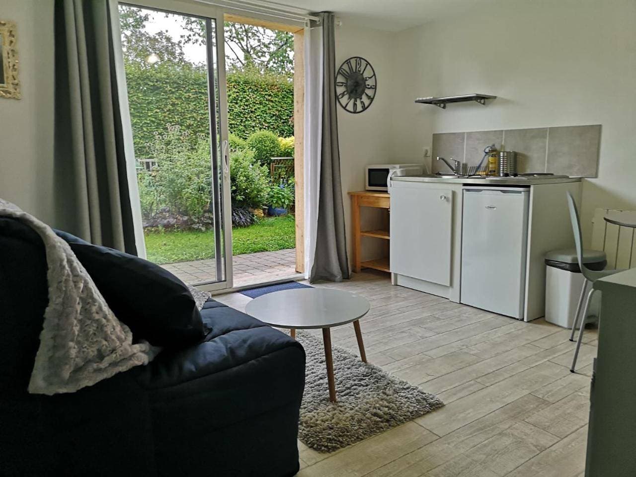 Foto 6 von 15: Studio with Garden View