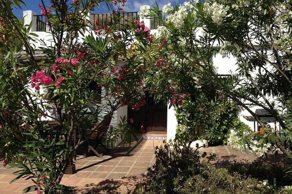 Foto 7 von 14: Ziemlich Reformierte Stables mit spektakulärer Aussicht, privatem Pool und Garten