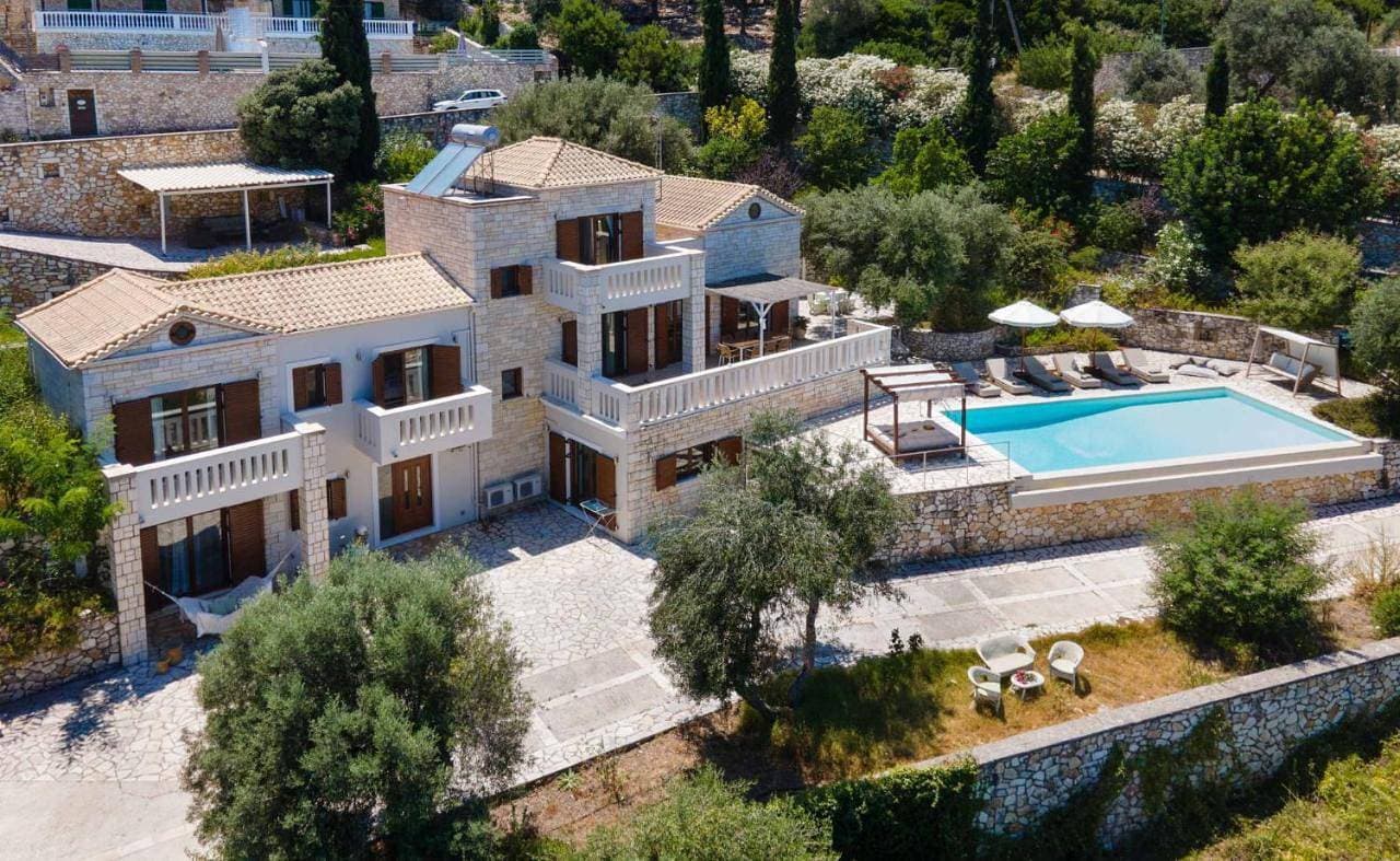 Foto 4 von 43: Villa with Sea View