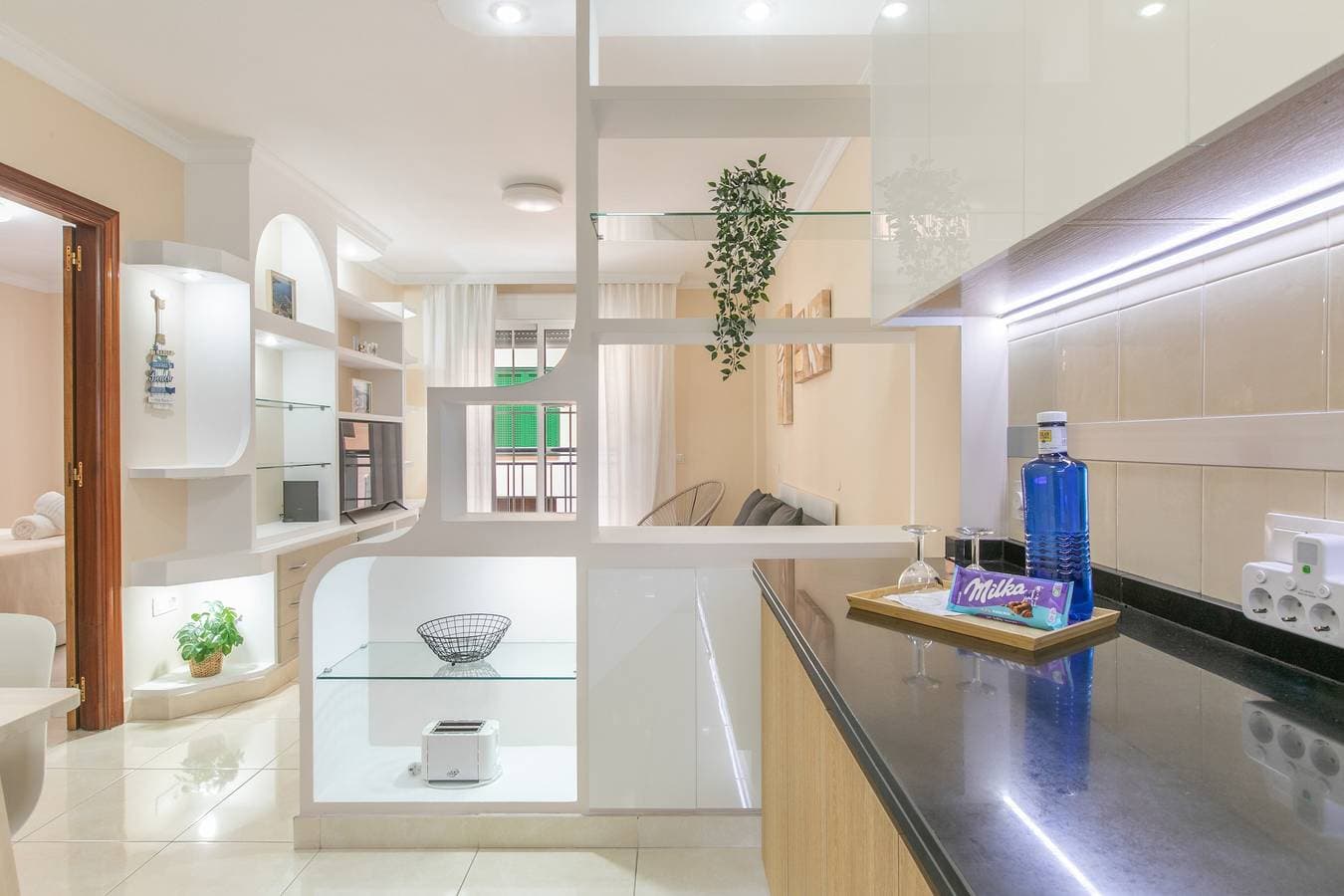 Foto 6 von 41: Ferienwohnung 'Isla Bonita San Juan Beach' mit Gemeinschaftsterrasse und WLAN