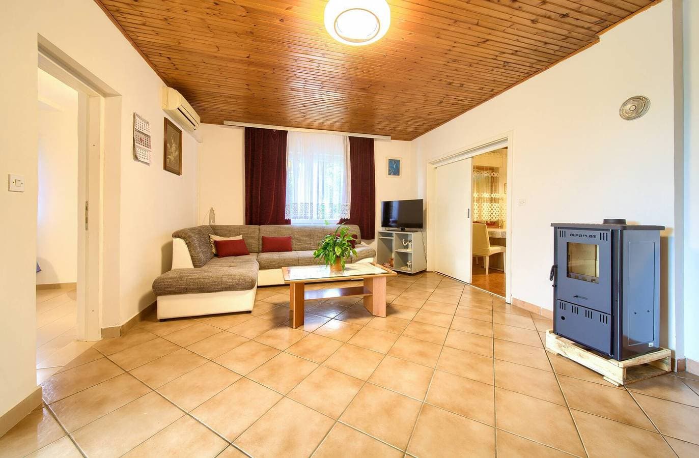 Foto 3 von 32: Spacious terrace apt Marica