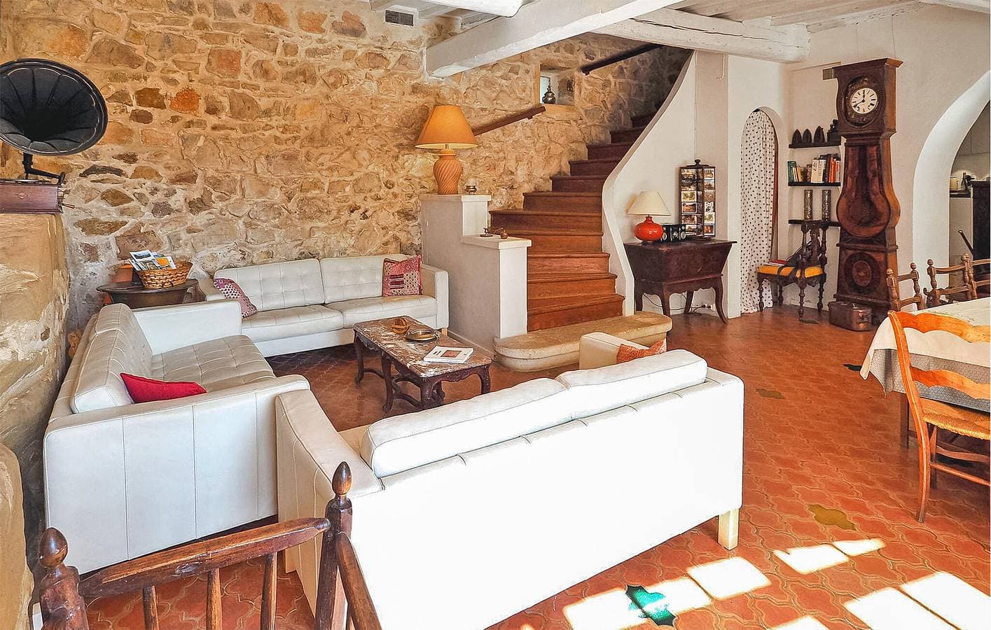 Foto 7 von 41: Mouriès Bergblick Apartment mit Pool & Parkplatz