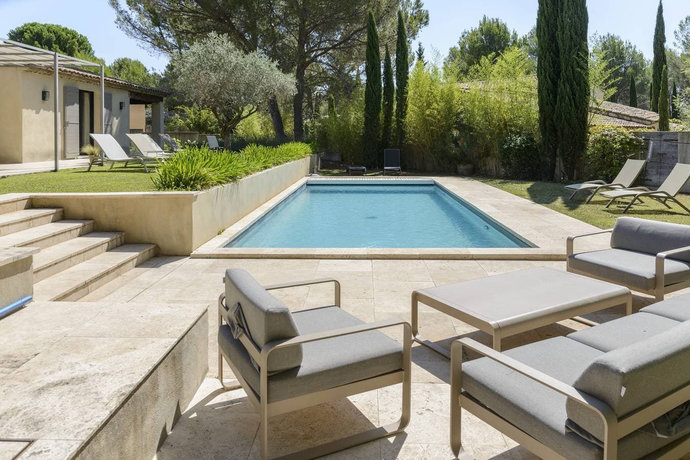 La Bastide Blanche Lourmarin 1