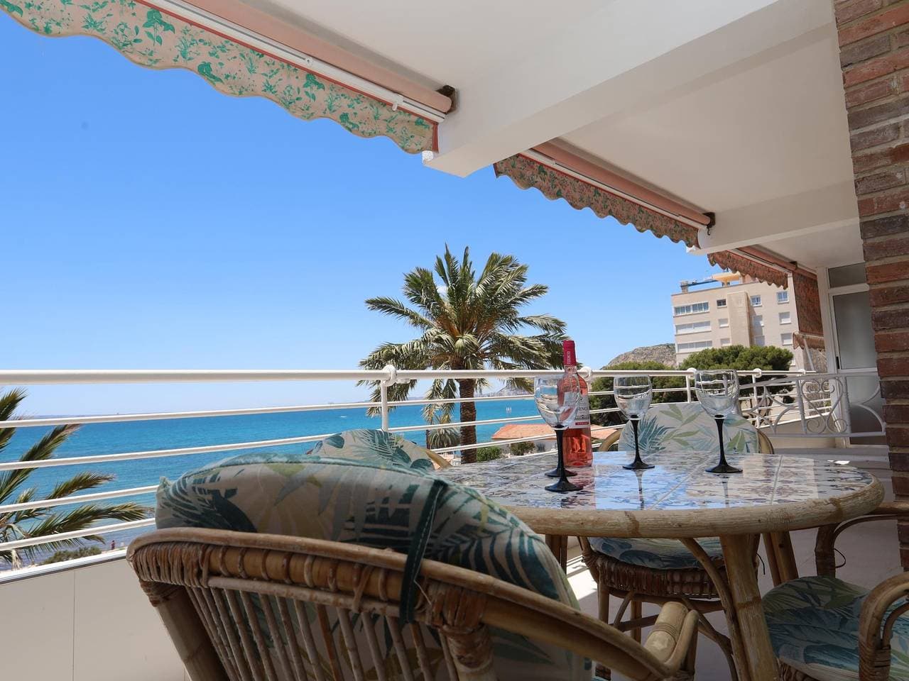 Foto 6 von 40: Ferienwohnung für 4 Personen mit Balkon/Terrasse