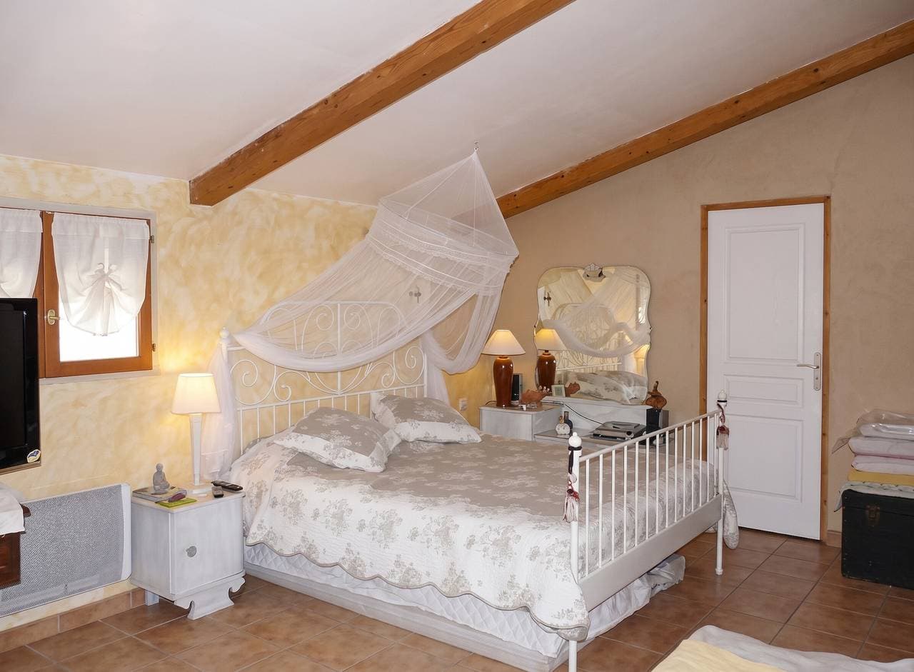 Foto 11 von 14: Gemütliches Studio mit Pool in Cotignac, 29 m²