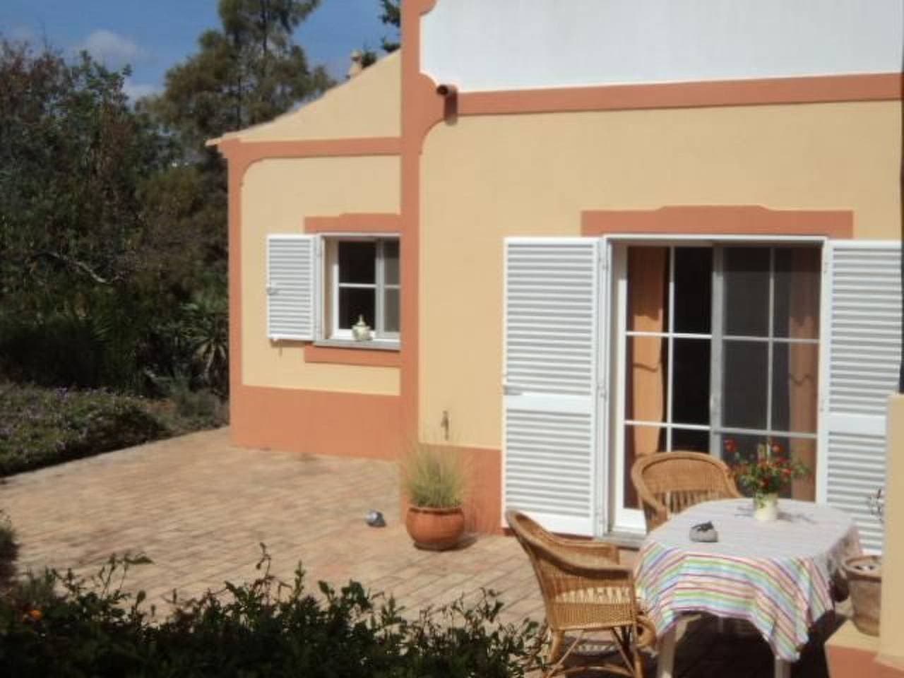 Foto 6 von 26: Mit Balkon, Terrasse und Außenpool