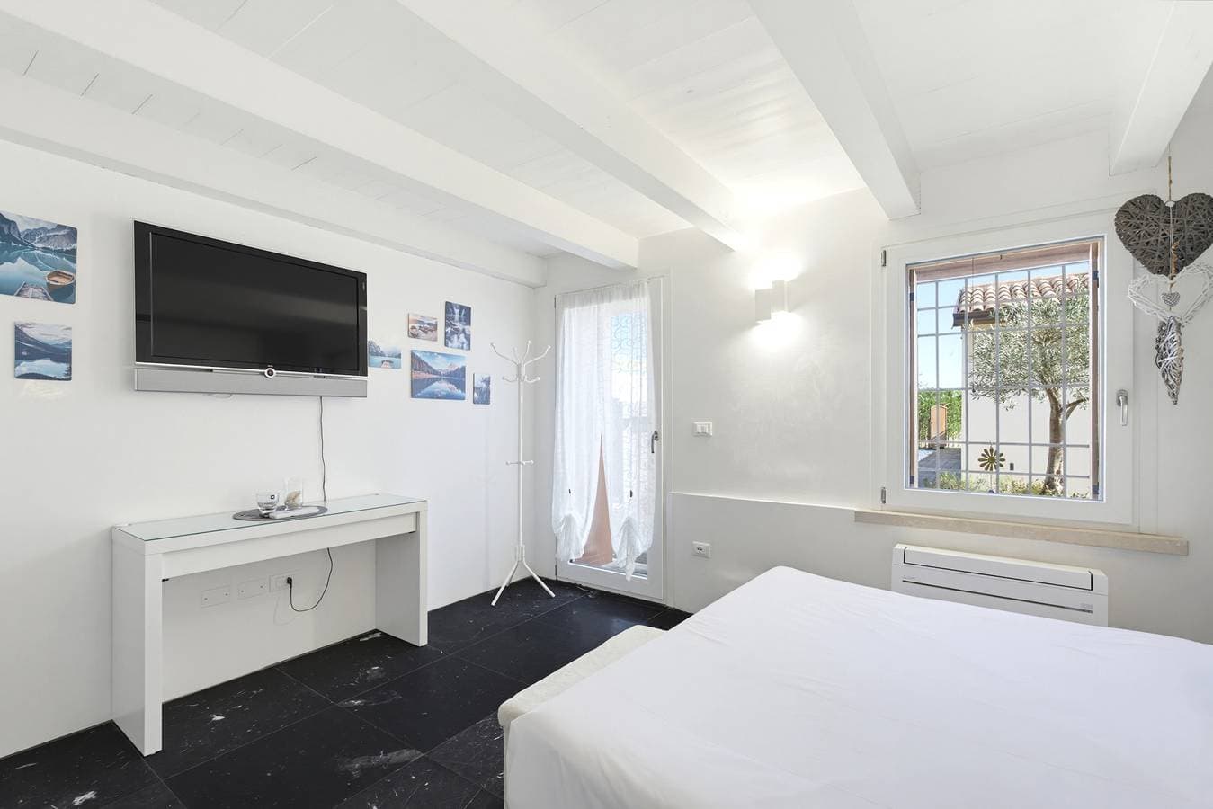 Foto 8 von 22: Regarda - The romantic place, Wohnung mit Pool und Parkplatz
