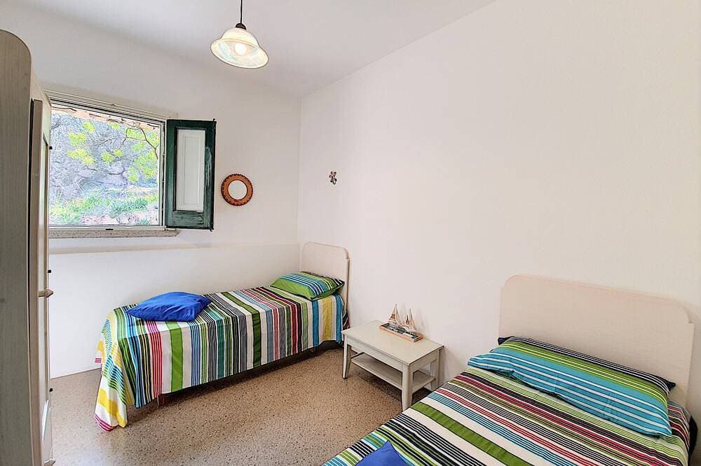 Foto 5 von 29: Ferienhaus mit Meerzugang und beheiztem Außenpool