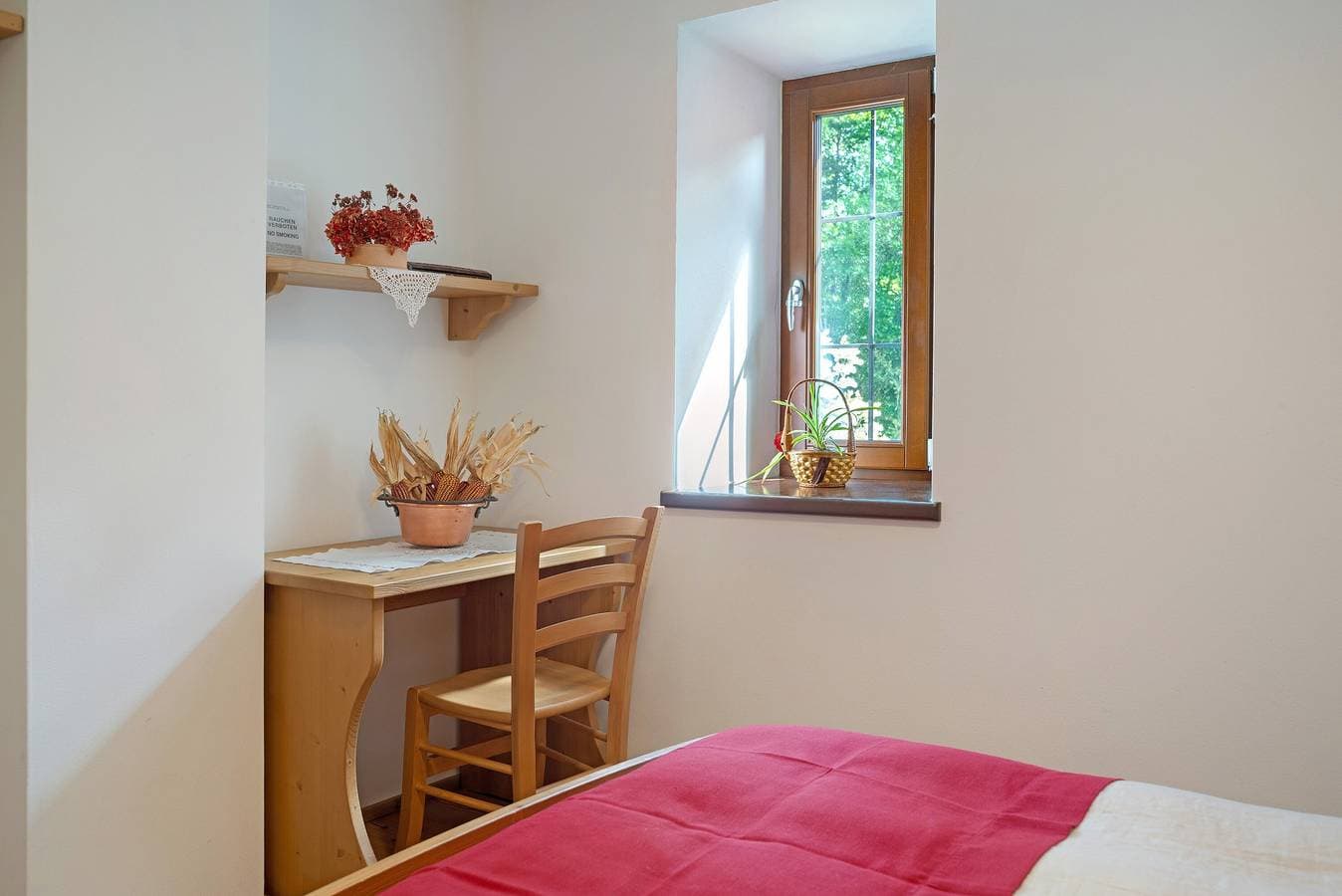 Foto 5 von 30: Zimmer 'La Gemma-stanza Dell'acqua' mit Bergblick, Gemeinschaftsgarten und Wi-Fi