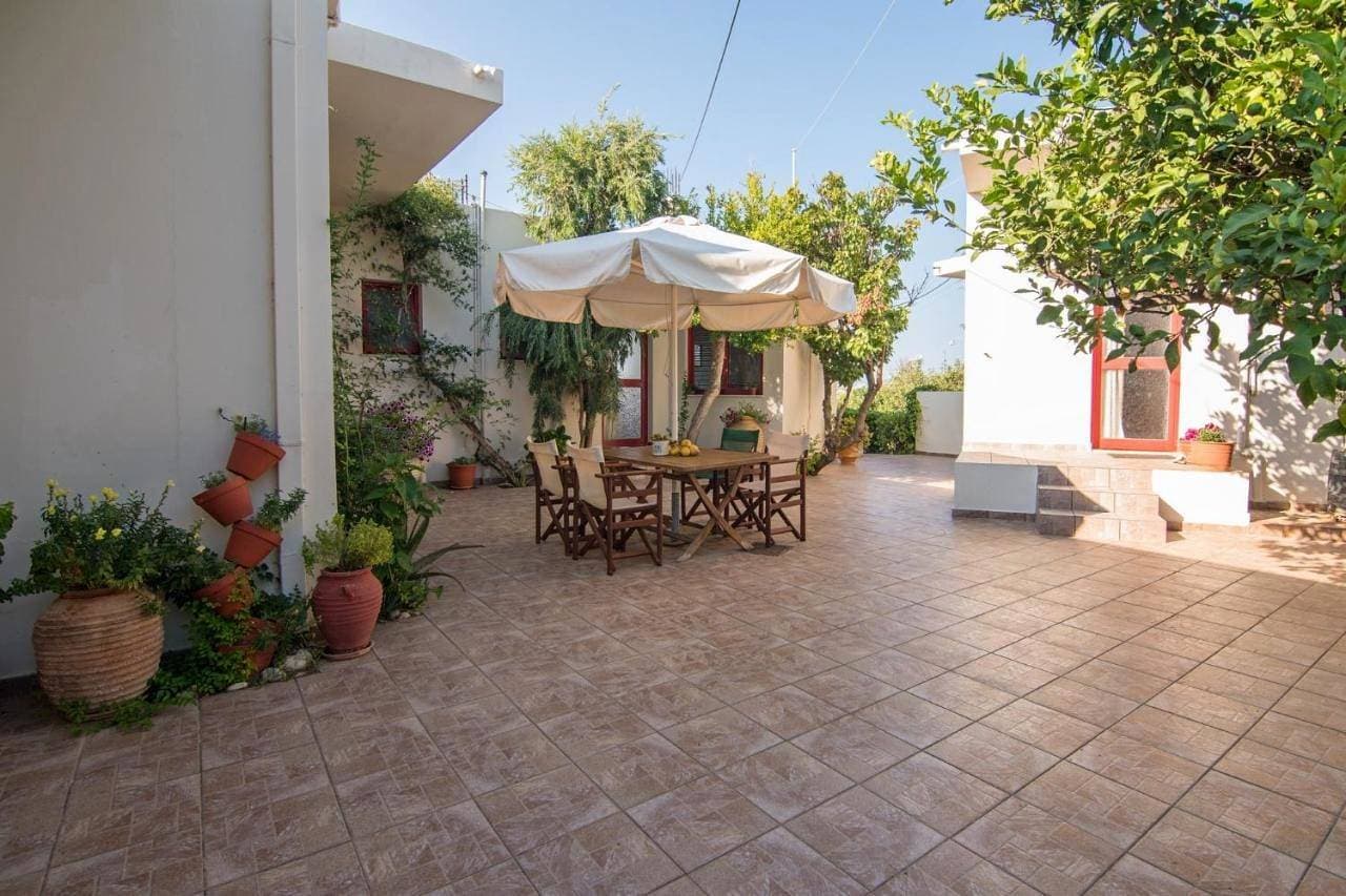Foto 5 von 11: Studio Apartment with Sea View