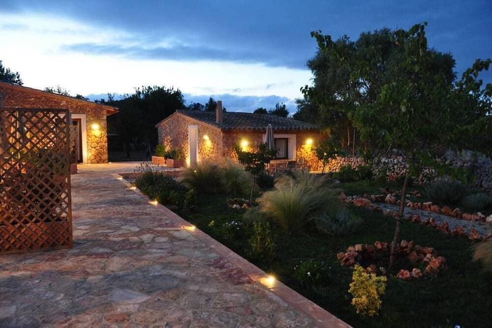Foto 7 von 12: Can Porretì Agritourism - El Galliner
