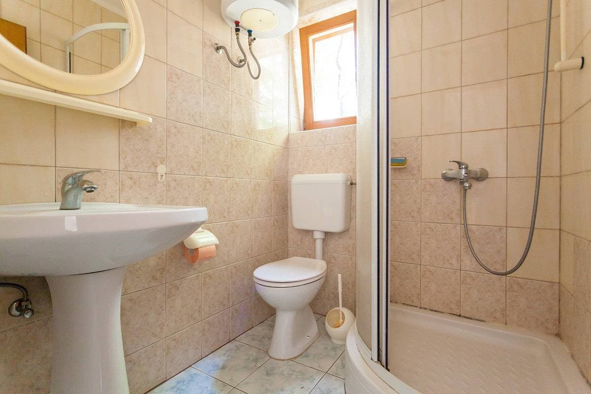 Foto 6 von 20: Apartment mit zwei Schlafzimmern in Malinska auf der Insel Krk
