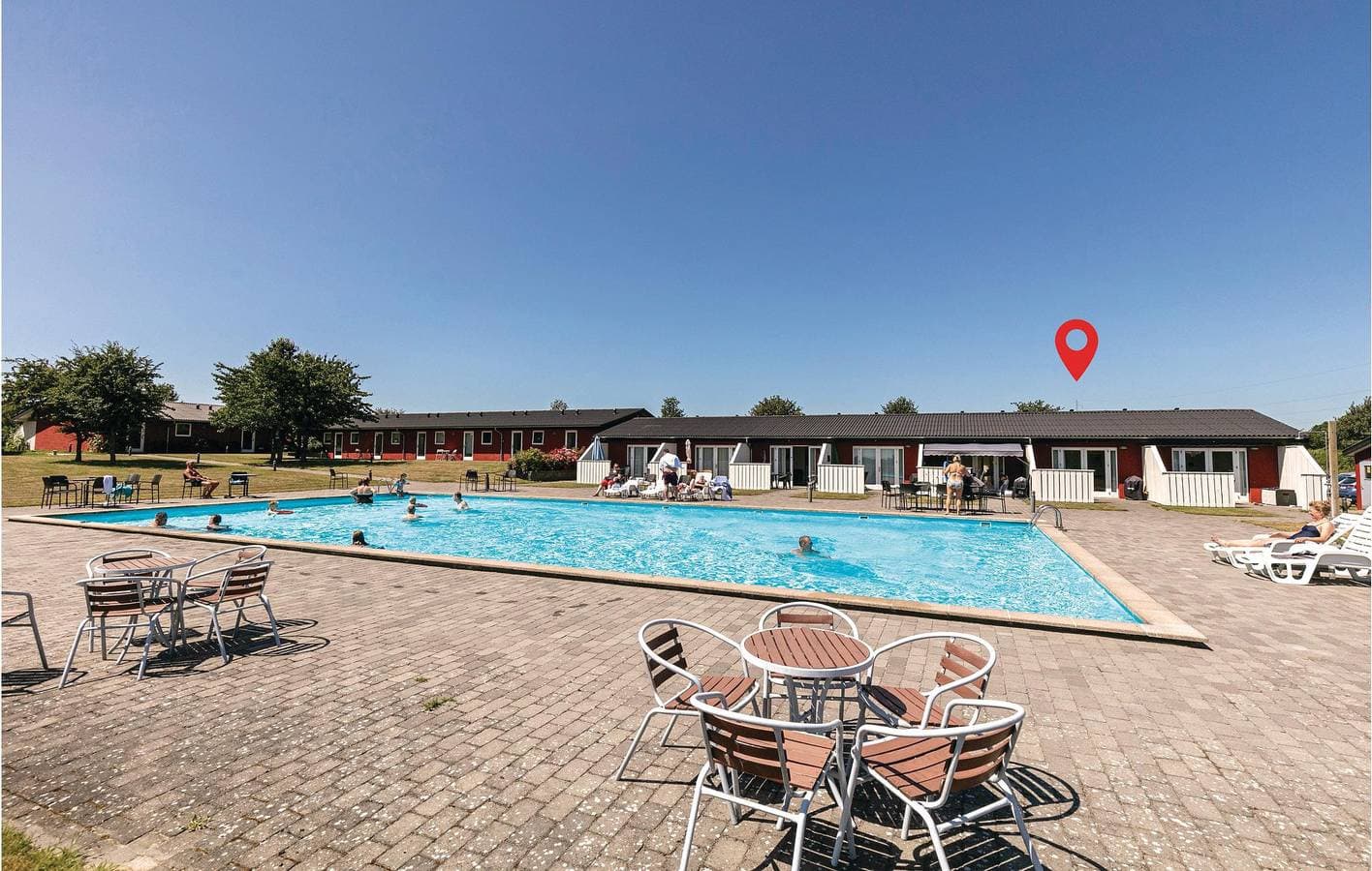 Foto 3 von 16: Ferienwohnung für 4 Personen mit Pool