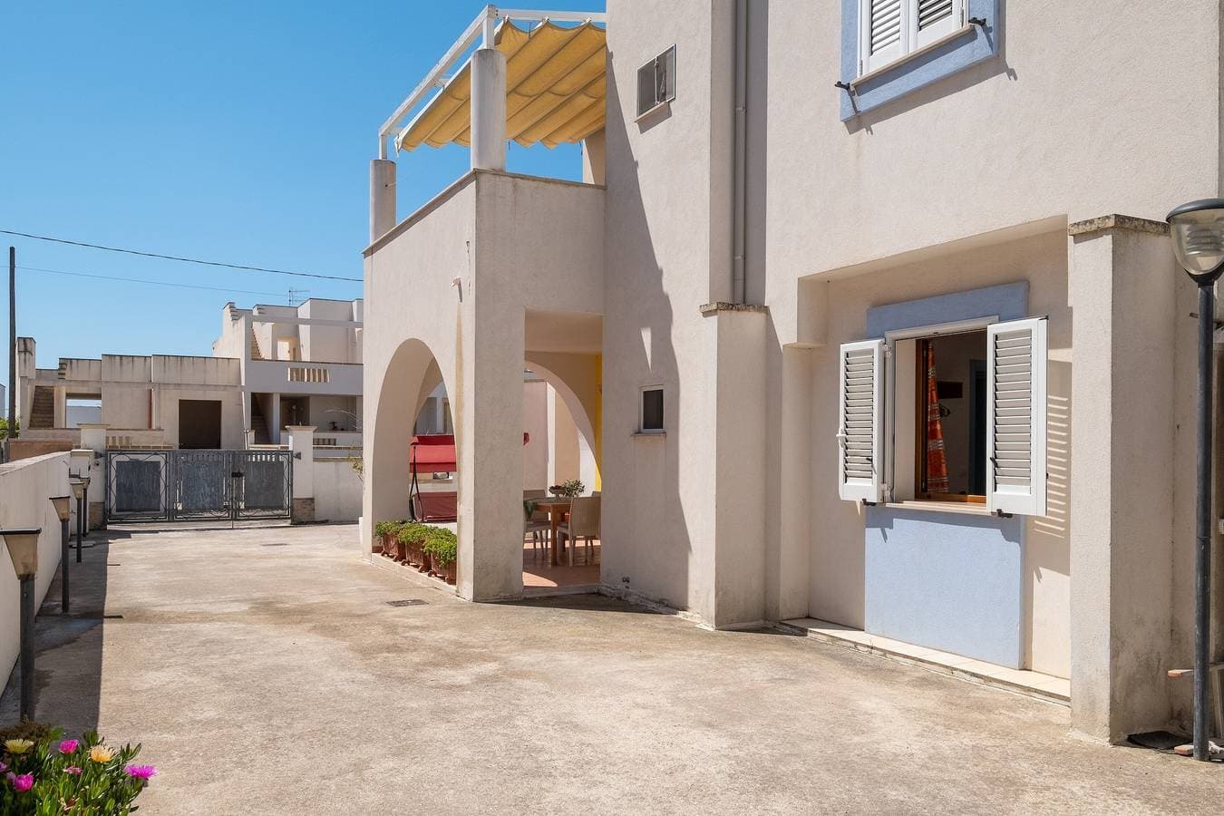 Foto 3 von 20: Ferienhaus 'Sacara - Piano Terra - La Plumeria' mit Privatterrasse, Balkon und Klimaanlage