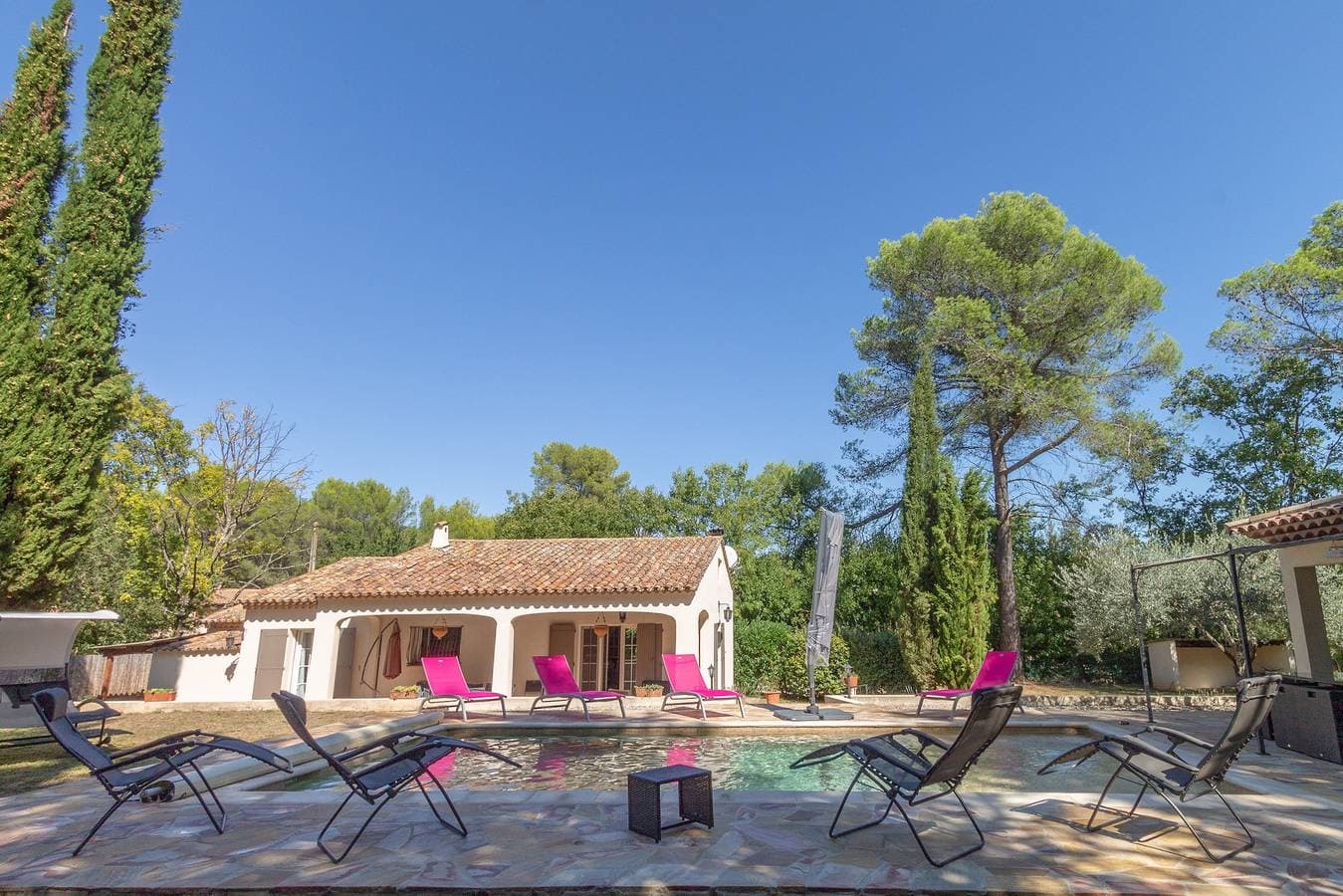 Foto 3 von 32: Villa les Pins (6p) with pool in Callas-Provence