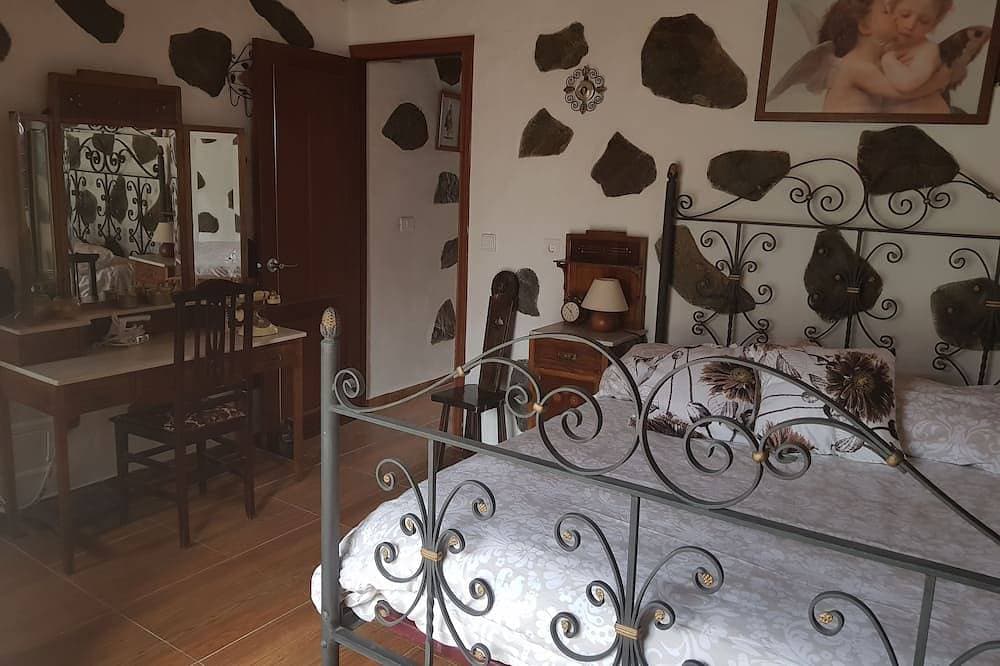 Foto 6 von 23: Typisches Haus Canaria, Tejeda mit allen Annehmlichkeiten.