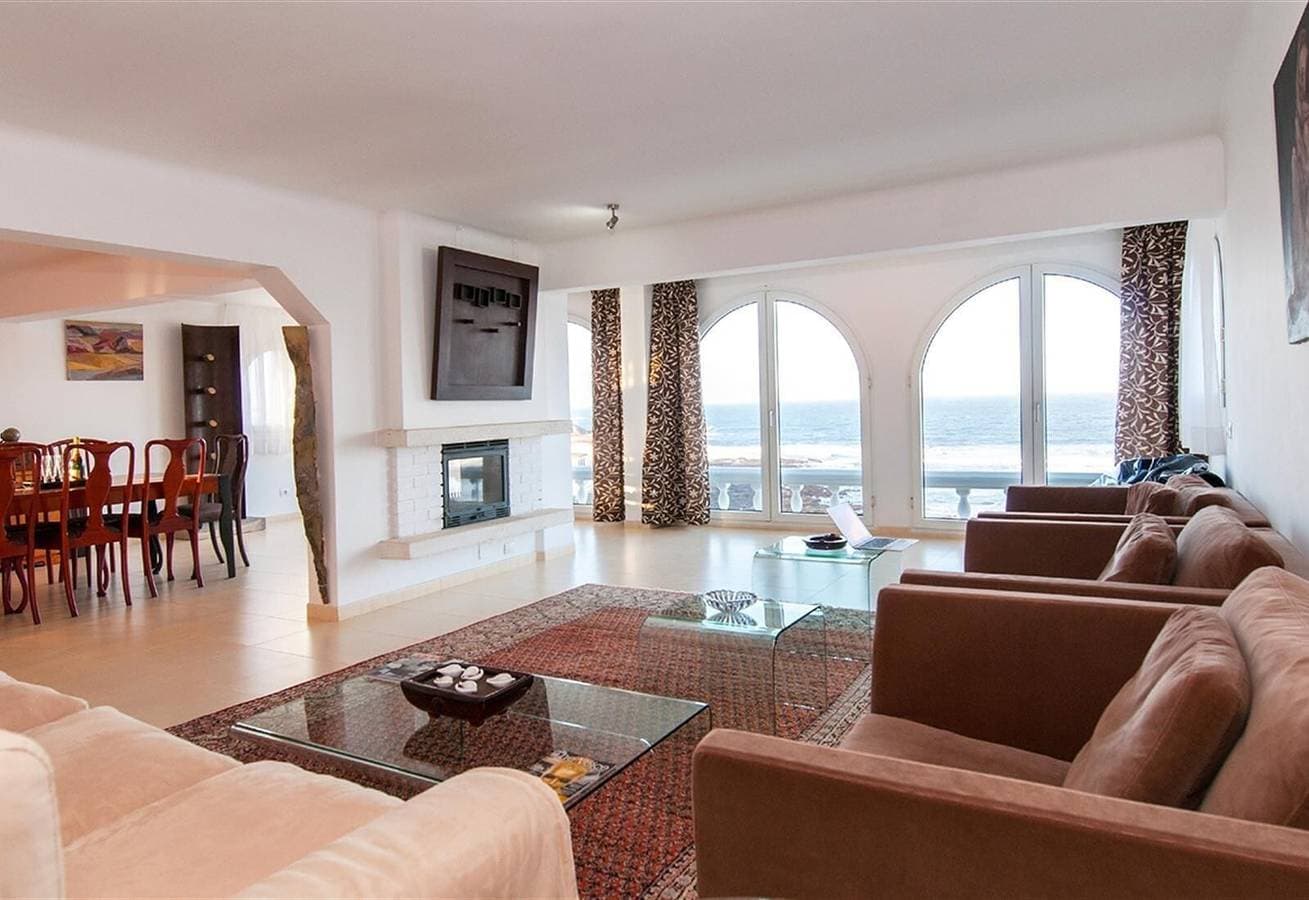 Foto 4 von 33: Wunderschöne Villa am Strand mit Meerblick, privatem Pool und WLAN