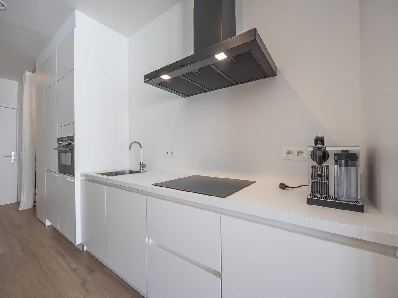 Foto 8 von 17: Moderne, helle Studio in Meernähe