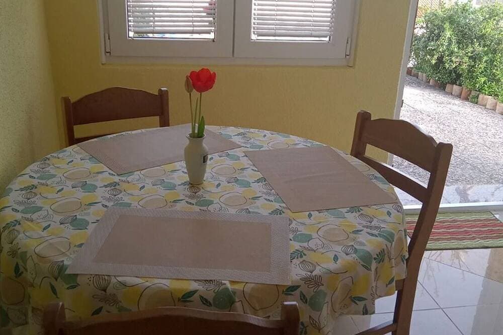Foto 13 von 16: 1-Zimmer-Ferienwohnung mit Terrasse und Meerblick Vrbnik, Krk