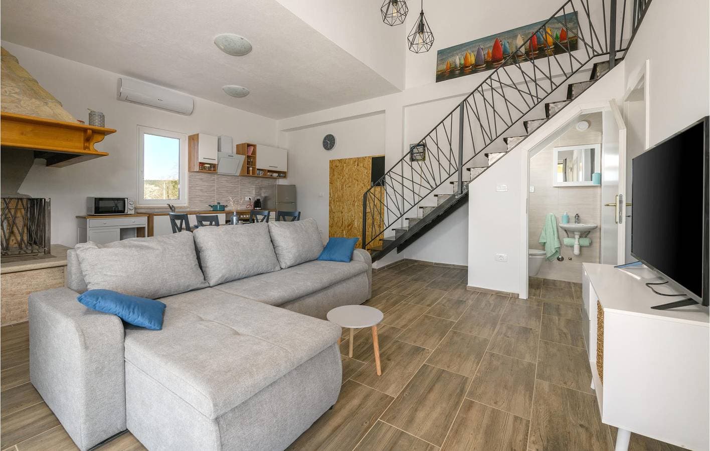 Foto 5 von 31: Charmante Ferienwohnung mit Pool und Terrasse, 2,5 km vom Fluss Raša entfernt