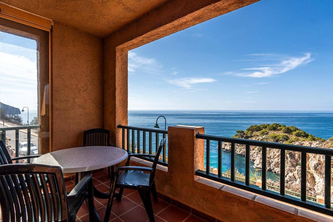 Foto 2 von 46: Two-Bedroom Apartment