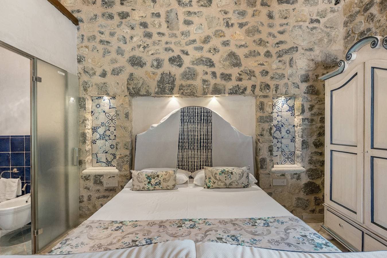 Foto 13 von 24: Ferienhaus 'Romantico Casale Di Lusso Con Spa' mit Meerblick, Wi-Fi und Klimaanlage