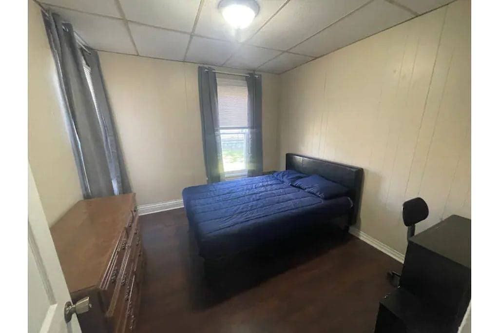 Foto 4 von 8: (F1) Convenient 3br Syracuse University apartment