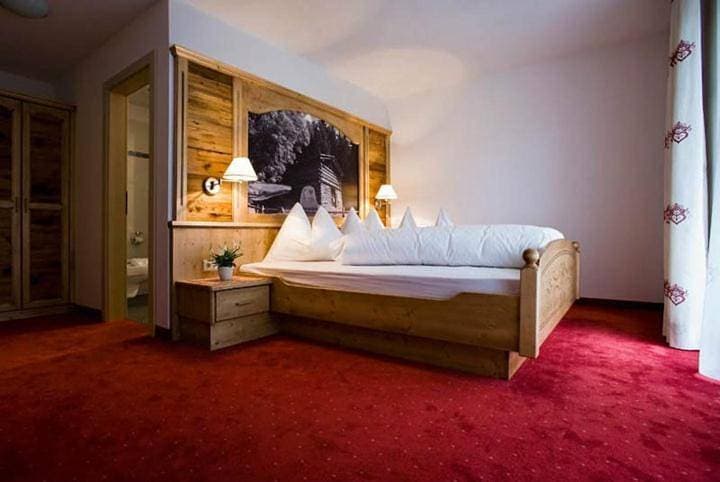 Foto 10 von 28: Double Room with Balcony
