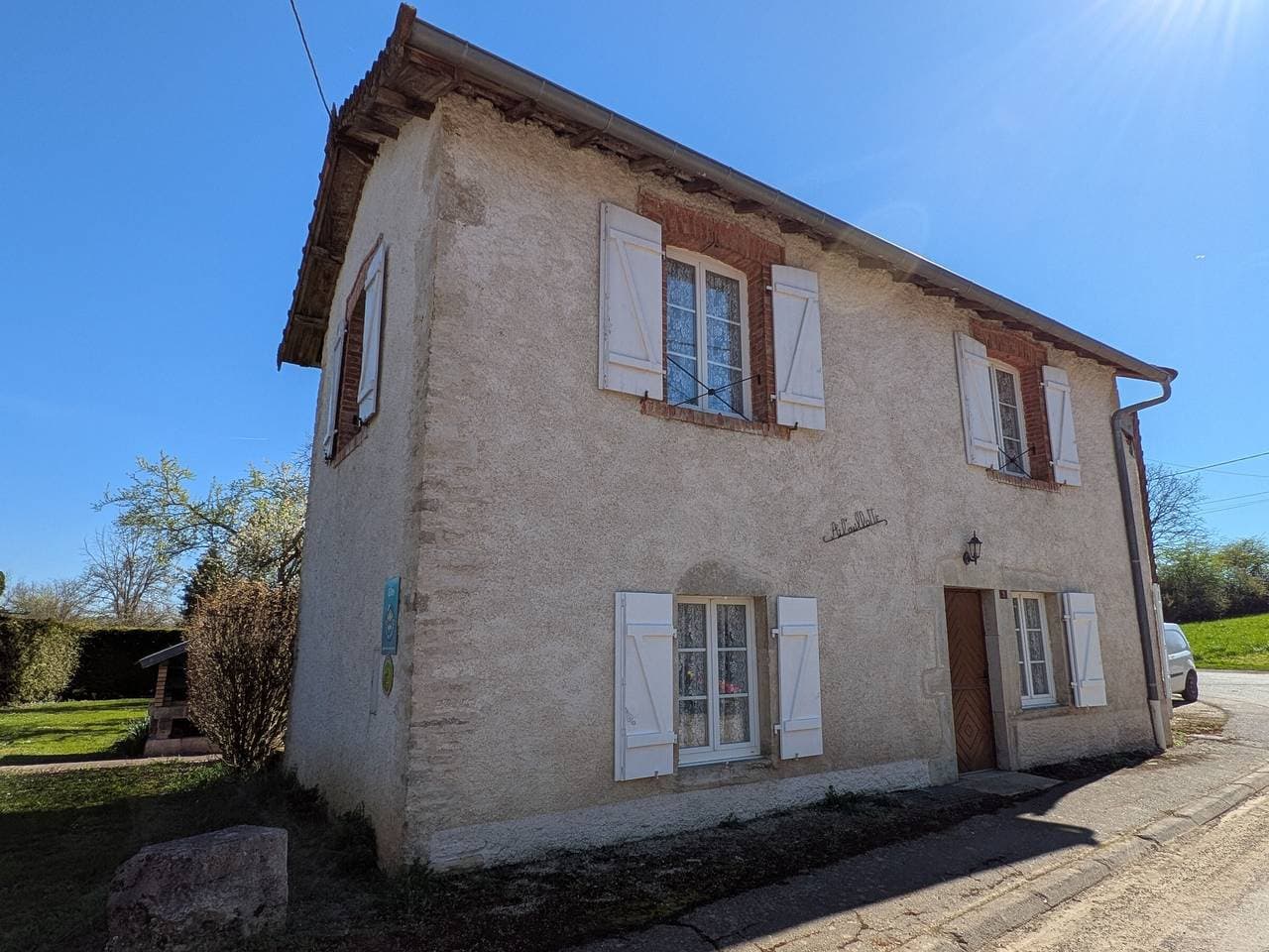 Charmantes Landhaus mit Garten in Haute-Saône 1