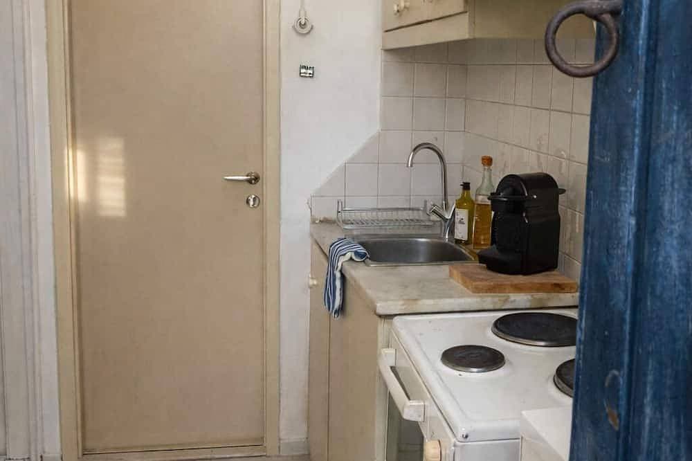 Foto 8 von 14: Bright Authentic Cycladic Home, Walk to Ermoupoli Center