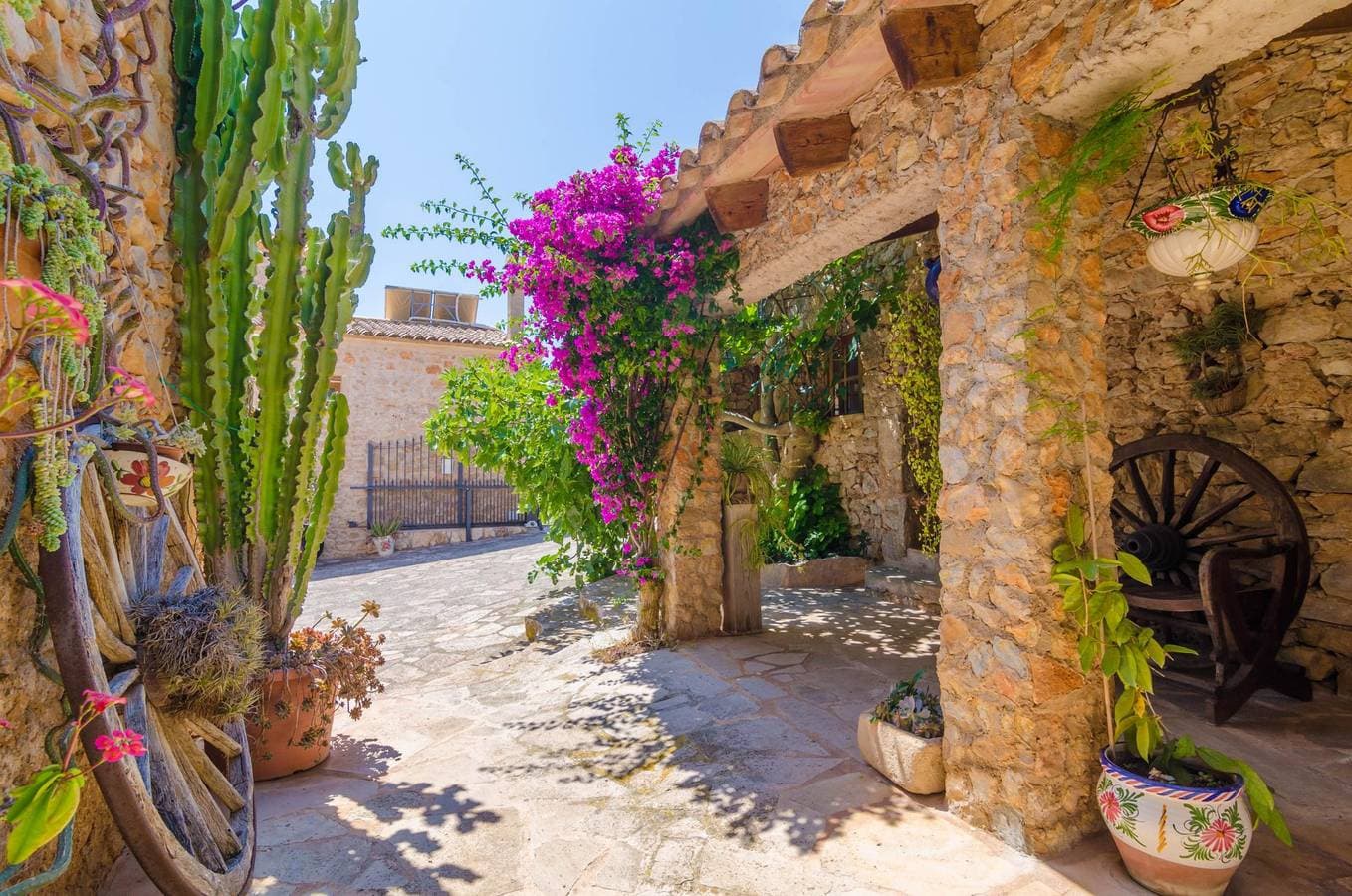Foto 9 von 45: Cas Conco - Ferienhaus mit privaten Pool in S'Horta. WiFi gratis
