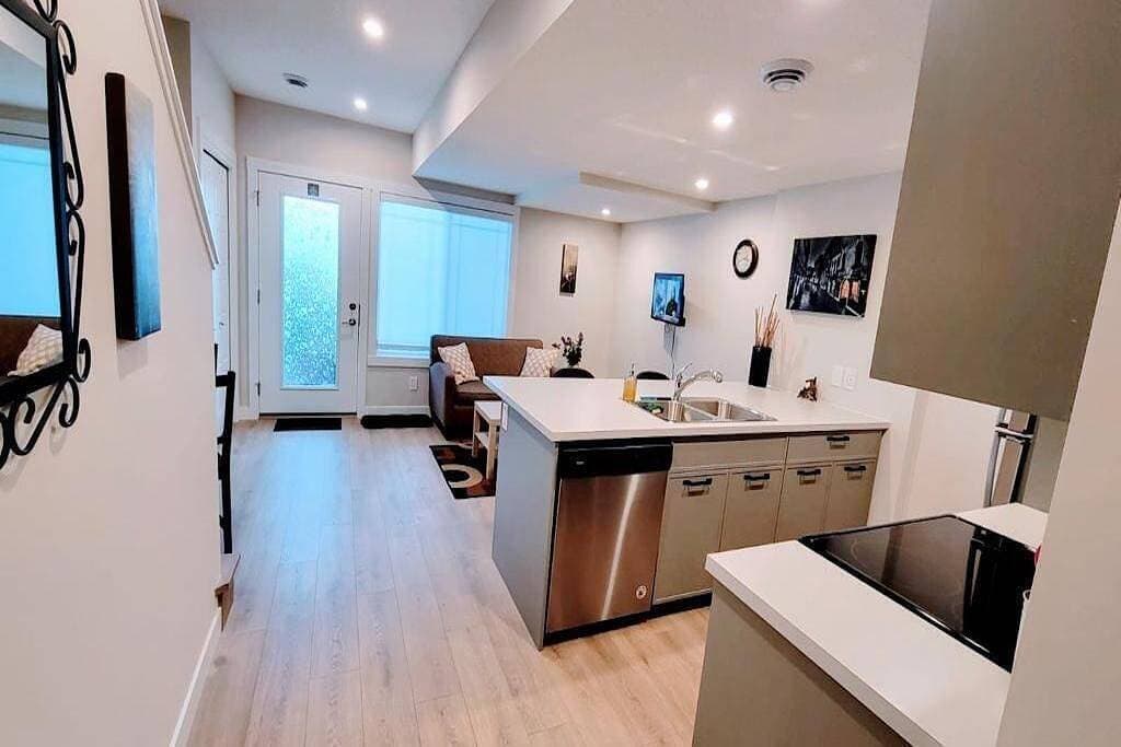 Executive One Bedroom Suite in Rockland Park 1