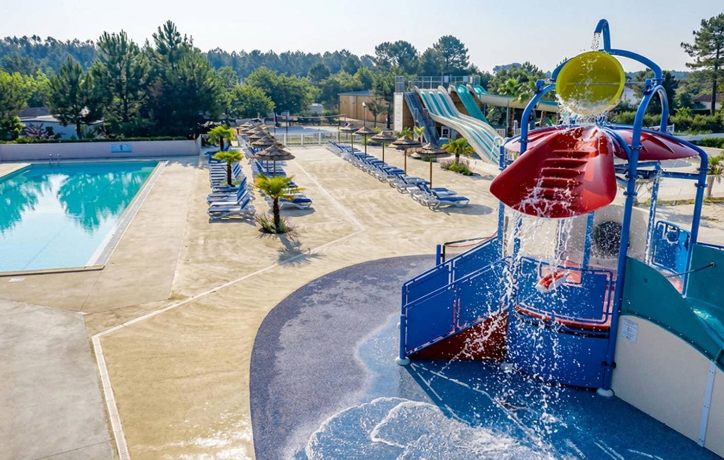 Foto 13 von 30: Gemütliches Mobilheim mit Pool, Garten & WiFi in der Nähe des Restaurants Les Pinèdes