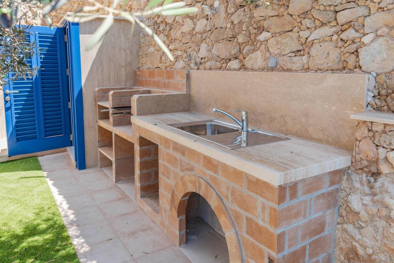 Foto 4 von 25: Villa für 8 Personen mit Garten
