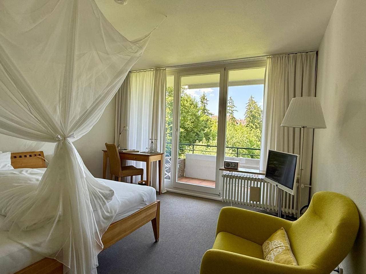 Foto 7 von 10: Double Room with Lake View
