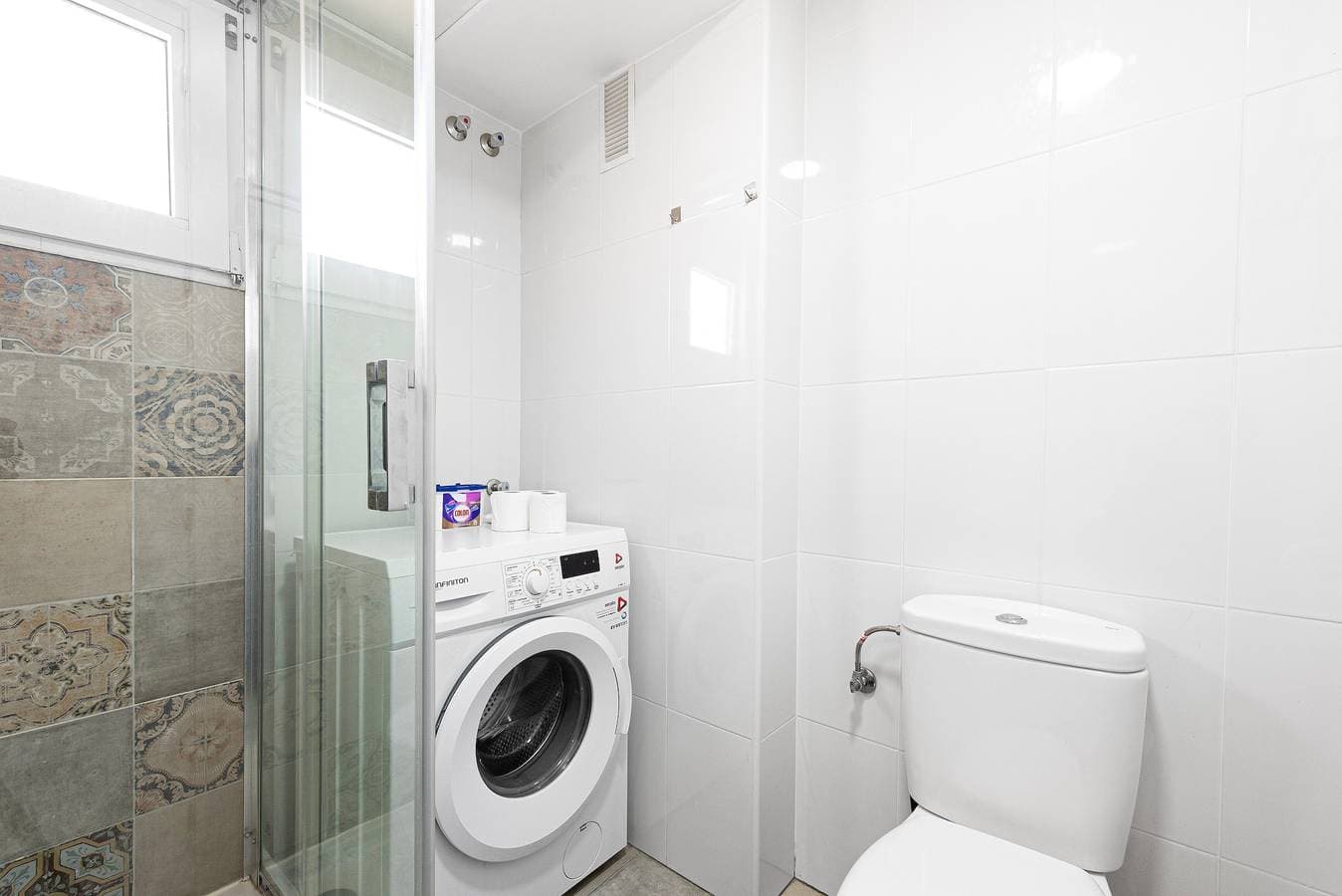 Foto 10 von 30: Ferienwohnung 'Carihuela Palace Beach' mit privatem Pool, Wi-Fi und Klimaanlage