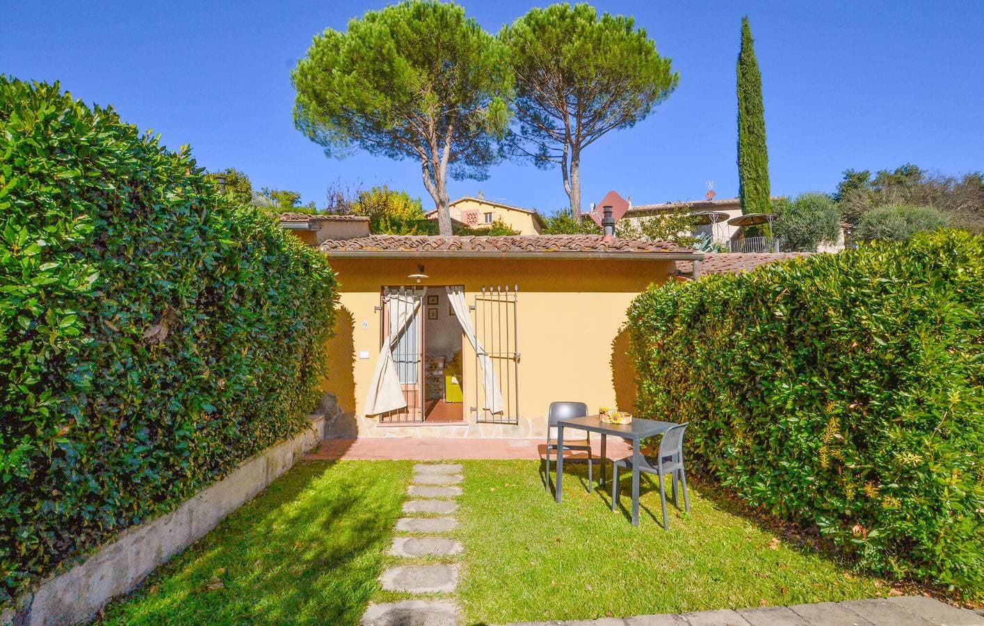 Gemütliche Ferienwohnung mit Pool, WLAN und Parkplatz am Torrente Ambra 1