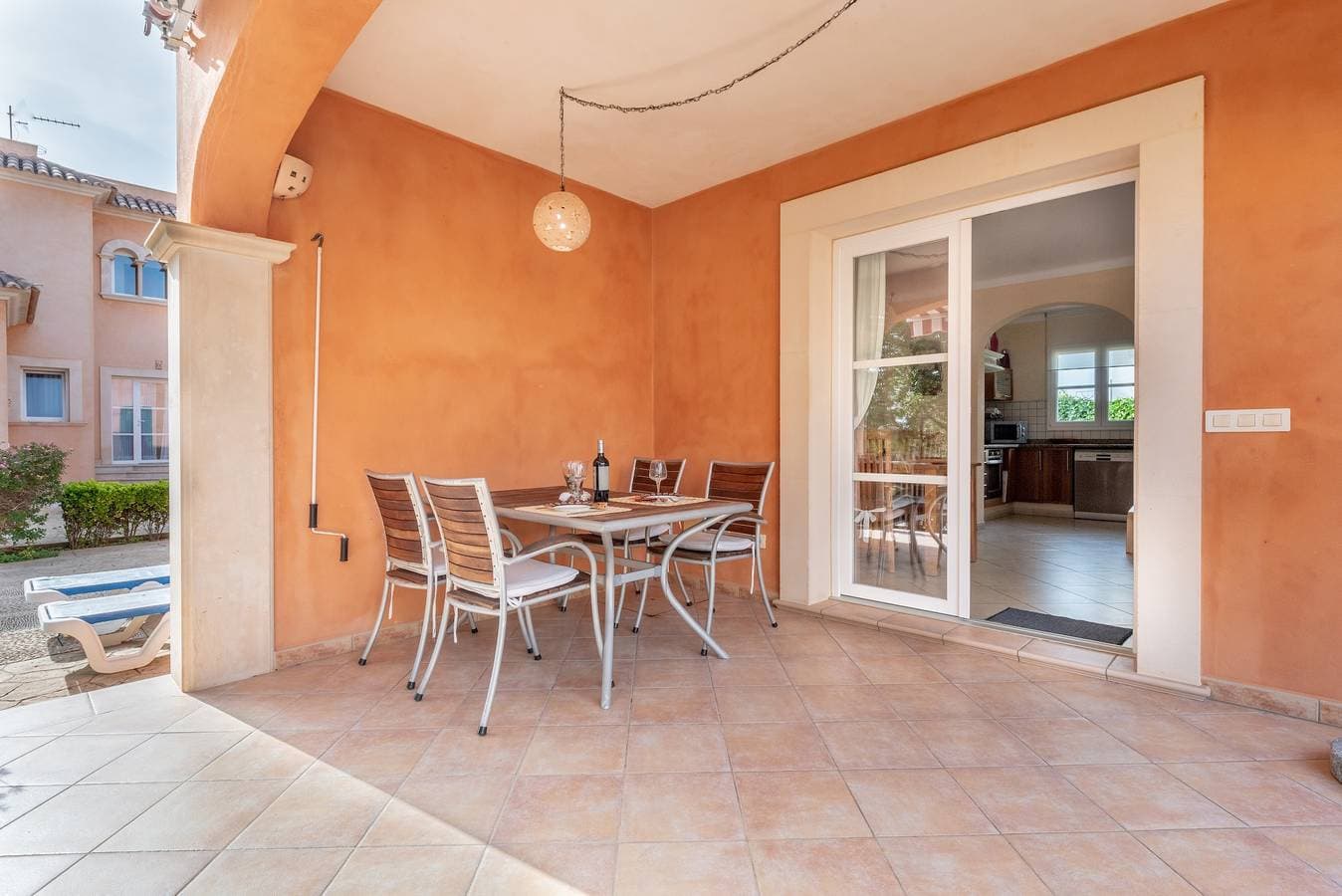 Foto 7 von 29: Traumhaftes Ferienhaus mit Pool, WLAN und Terrasse; Parkplätze vorhanden