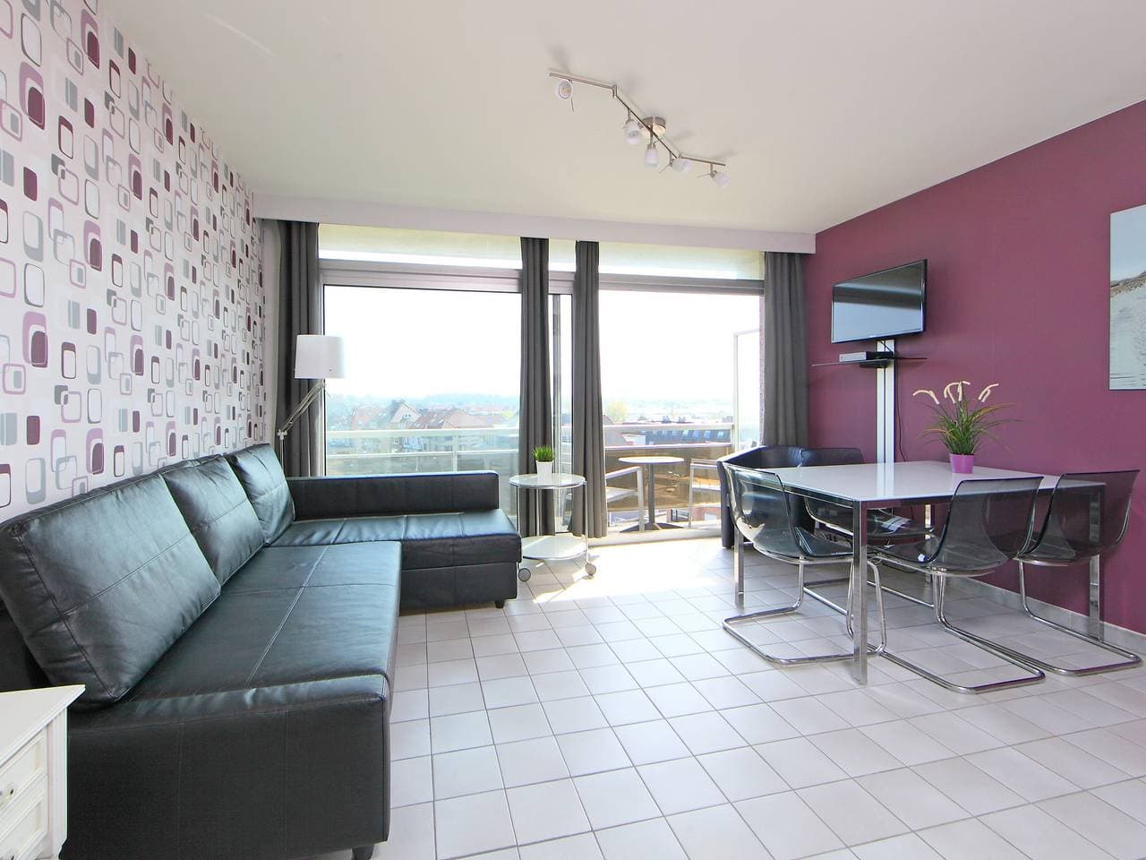 Foto 2 von 17: Studio 604 with balcony