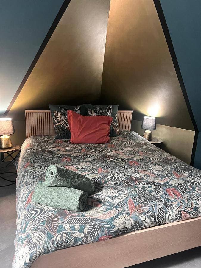 Suite l Instant suspendu maison 25m2 avec coin salon Wifi Netflix Maison Like and Love Duclair 1