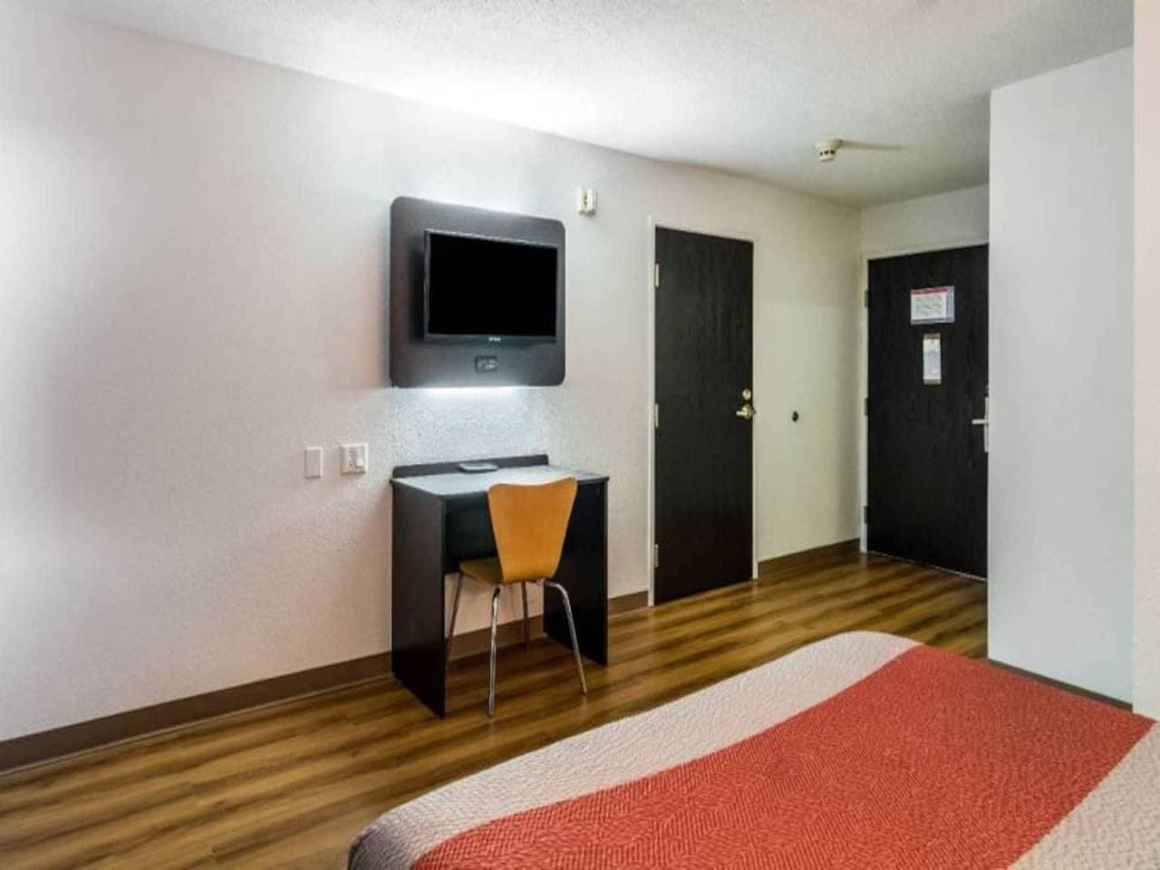 Foto 10 von 30: 1 Queensize-Bett | Nichtraucherzimmer