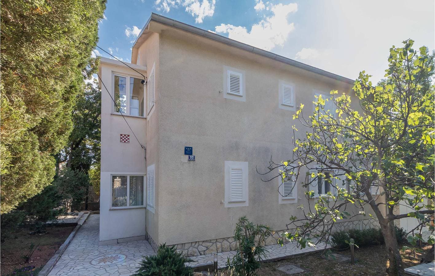 Gemütliche Ferienwohnung mit Meerblick, Terrasse und Parkplatz – in der Nähe von Klenovica 1