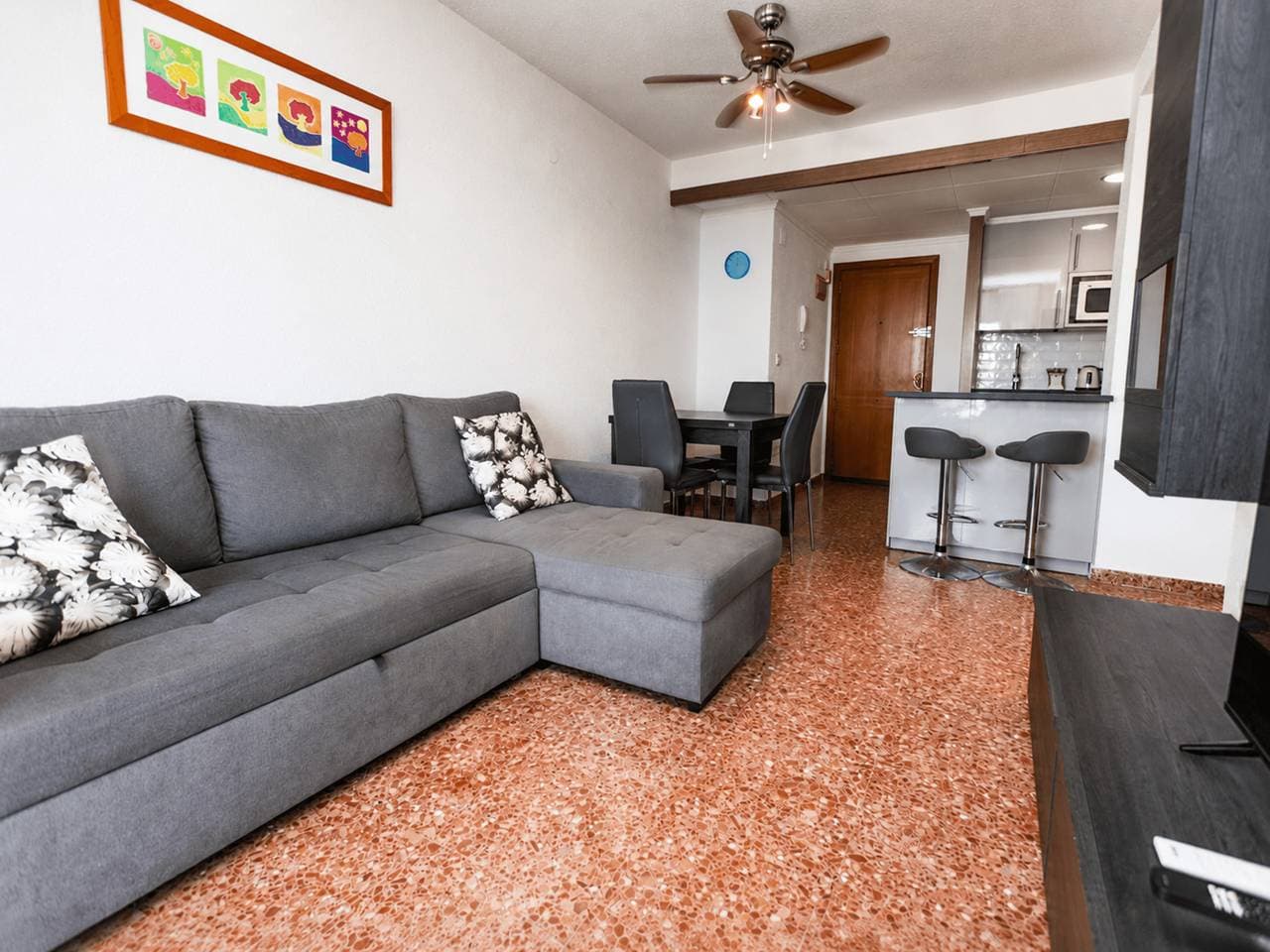 Foto 12 von 55: Ferienwohnung für 3 Personen mit Pool