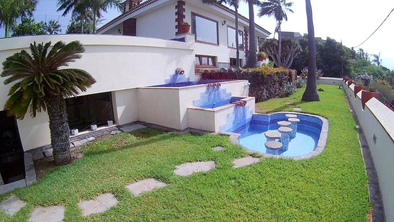 Foto 2 von 47: Deluxe Villa