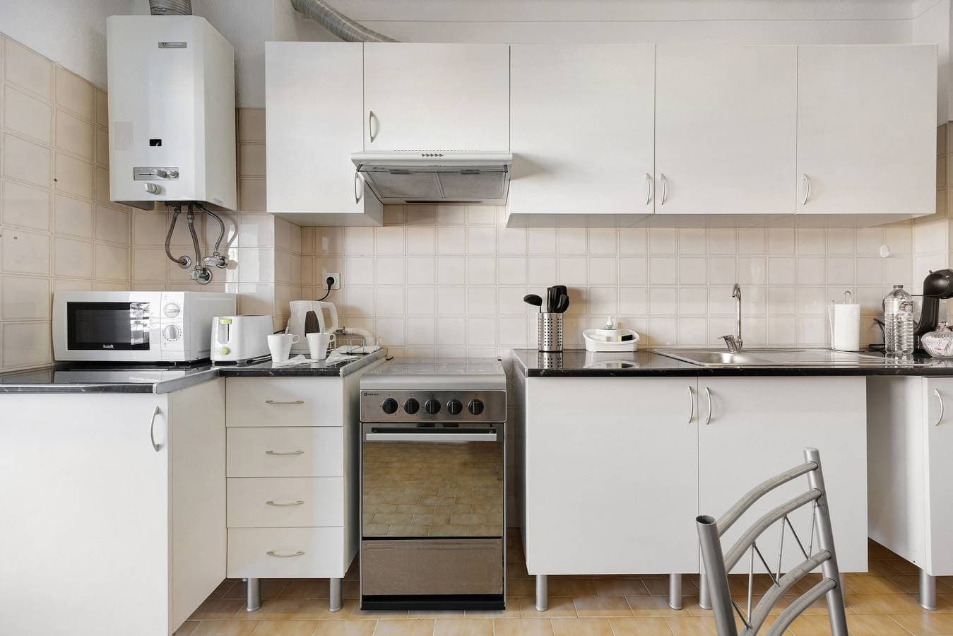 Foto 12 von 28: Ferienwohnung 'Summer Place' mit Balkon, WLAN und Klimaanlage